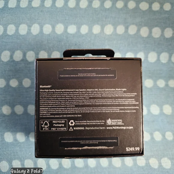 Samsung Earbud Headphones - Black - Picture 1 of 7